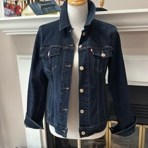 Levi’s trucker denim jacket. WPL 423. Size Large